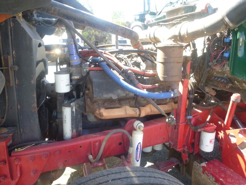 1984 MACK R700 SERIES SuperLiner R700 SERIES Truck