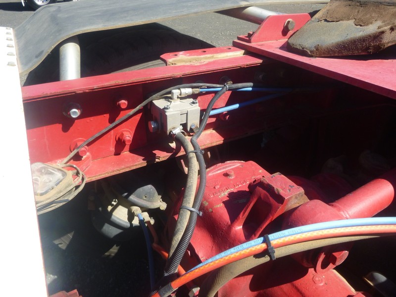 1984 MACK R700 SERIES SuperLiner R700 SERIES Truck