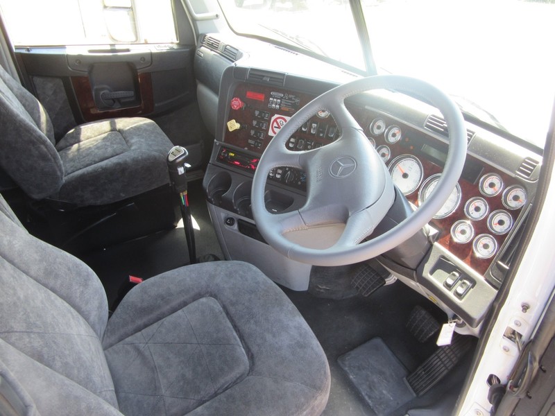 2011 FREIGHTLINER CORONADO Coronado Truck