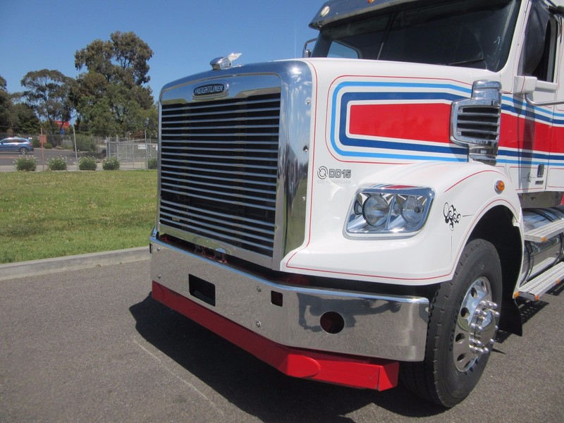 2011 FREIGHTLINER CORONADO Coronado Truck