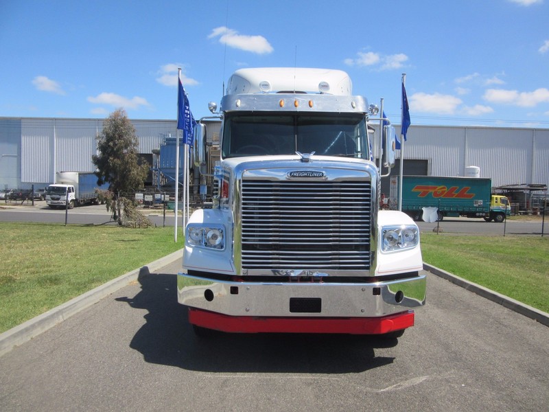 2011 FREIGHTLINER CORONADO Coronado Truck