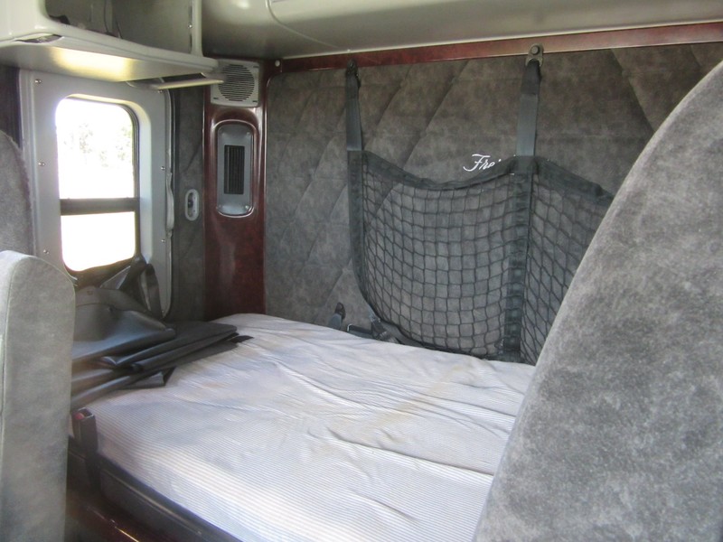 2011 FREIGHTLINER CORONADO Coronado Truck