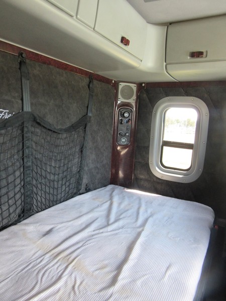 2011 FREIGHTLINER CORONADO Coronado Truck