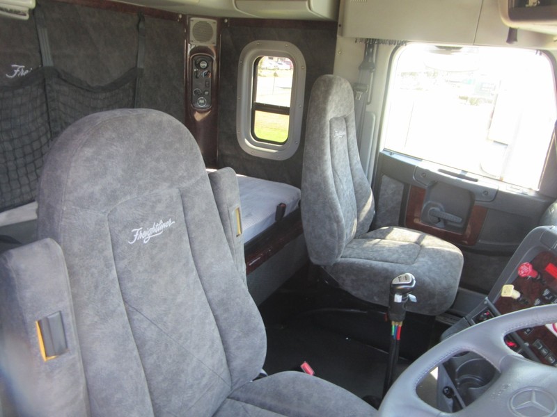 2011 FREIGHTLINER CORONADO Coronado Truck