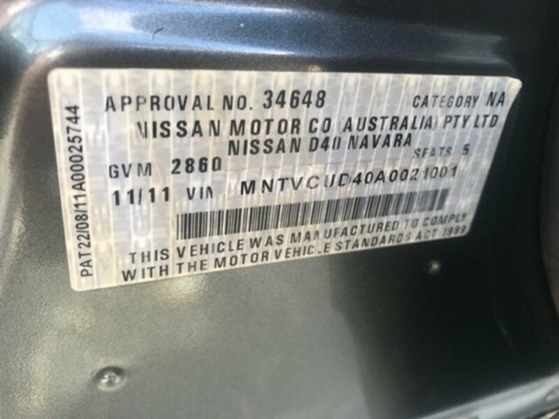 2011 NISSAN NAVARA ST (4x4) D40