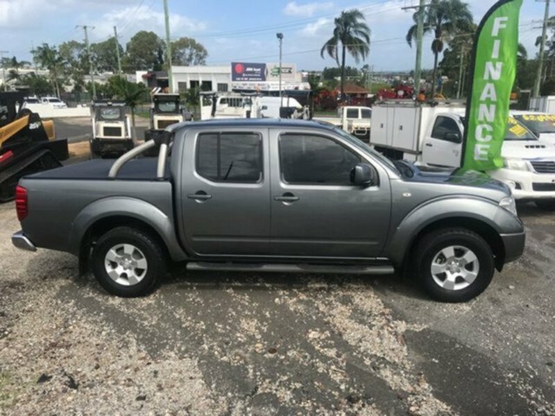 2011 NISSAN NAVARA ST (4x4) D40