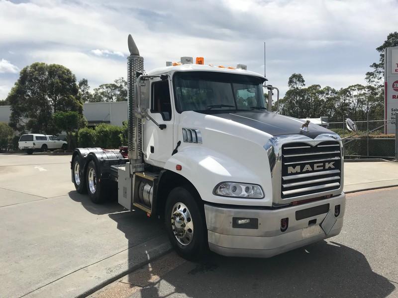 2014 MACK GRANITE Granite GRANITE Truck