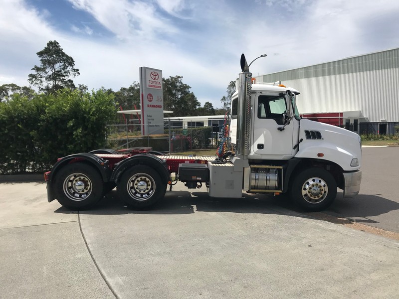 2014 MACK GRANITE Granite GRANITE Truck