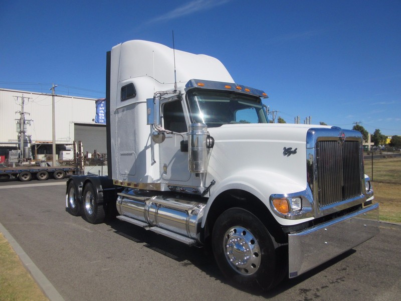 2010 INTERNATIONAL 9900 Eagle 9900 Eagle Truck