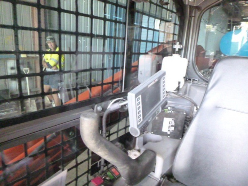 2017 KUBOTA SVL75 Tracked Skid Steer Loader
