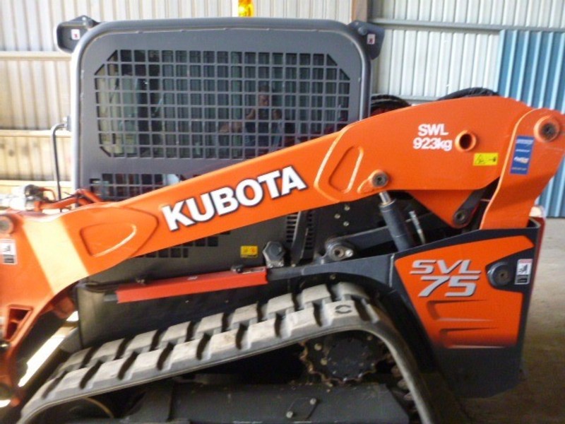 2017 KUBOTA SVL75 Tracked Skid Steer Loader