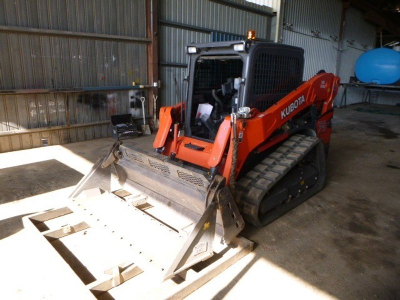 2017 KUBOTA SVL75 Tracked Skid Steer Loader