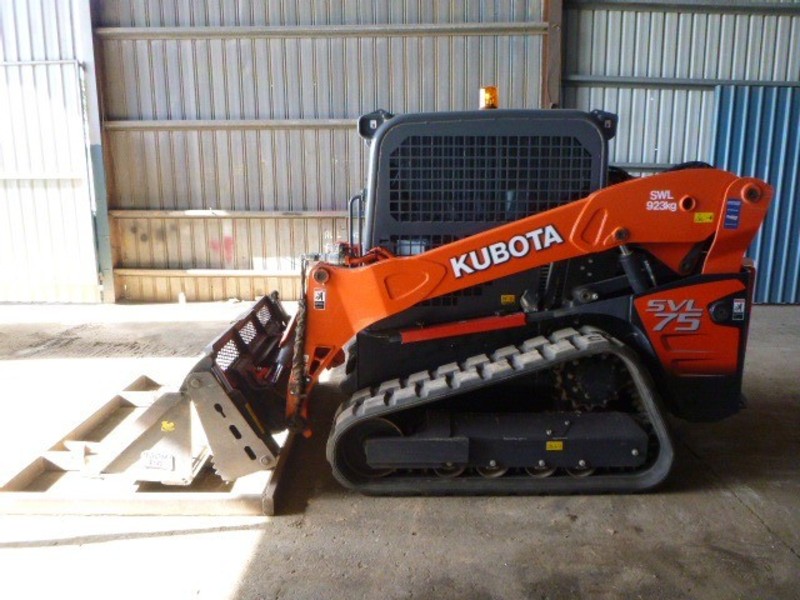 2017 KUBOTA SVL75 Tracked Skid Steer Loader