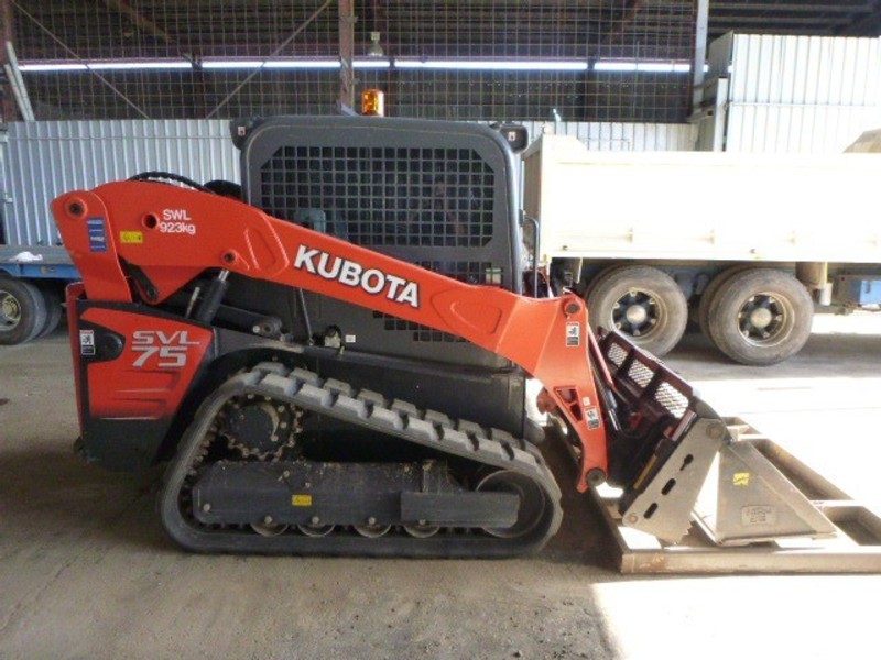 2017 KUBOTA SVL75 Tracked Skid Steer Loader