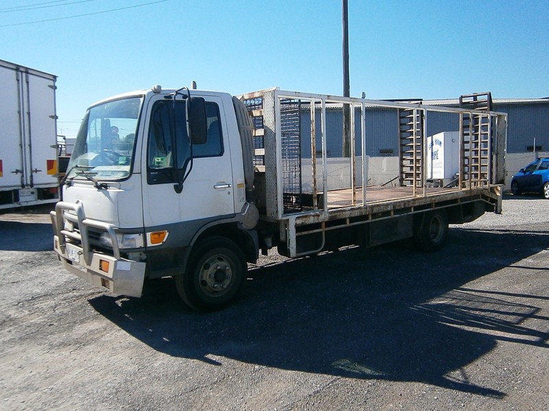 2001 HINO FC 1022-500 Series Beavertail FC 1022-500 Series Truck