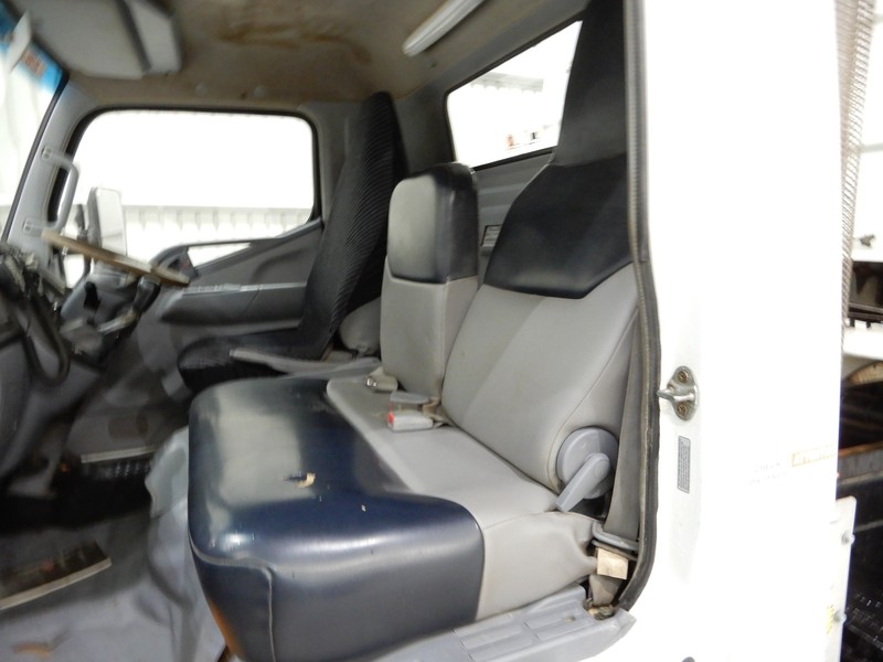 2005 FUSO Canter Canter Truck