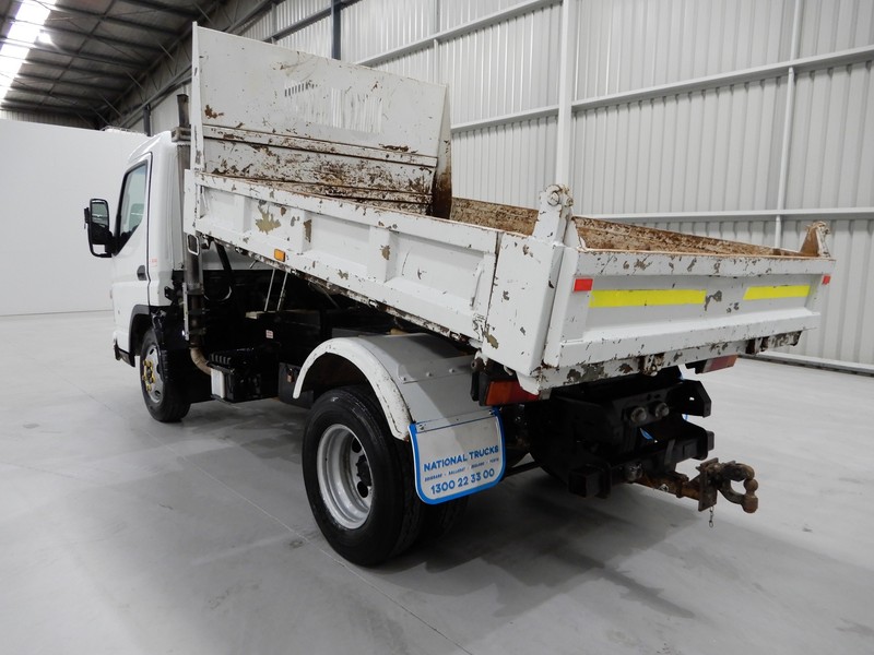 2005 FUSO Canter Canter Truck