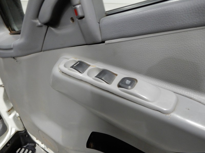 2005 FUSO Canter Canter Truck