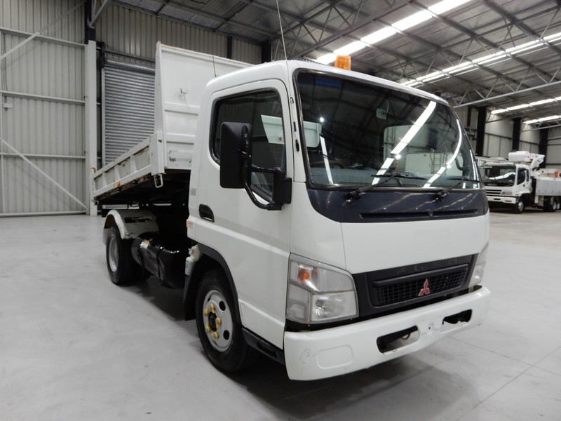 2005 FUSO Canter Canter Truck