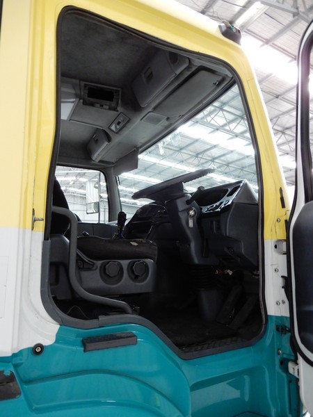 2003 MITSUBISHI FP500 FP500 Truck