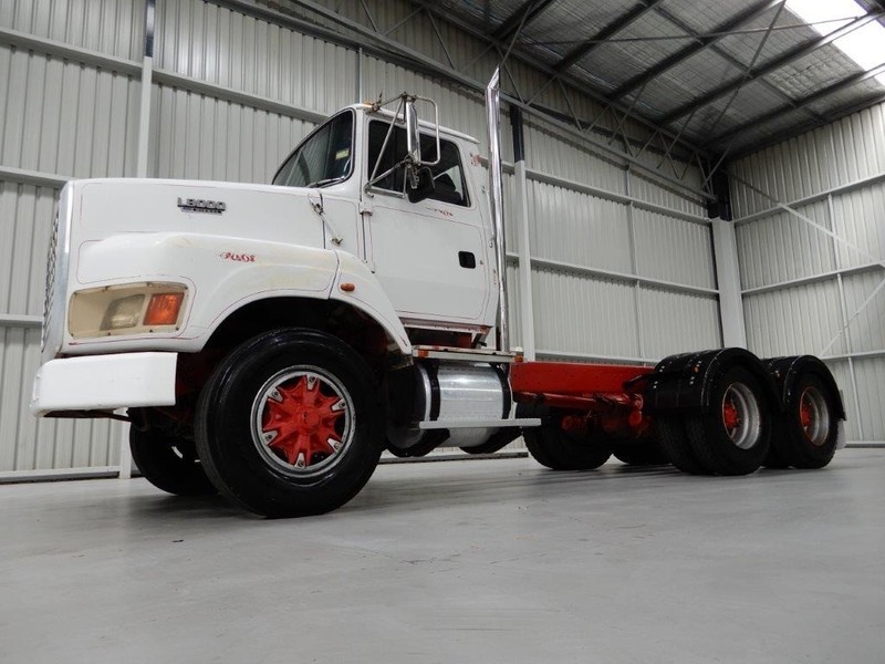 1992 FORD L8000 L8000 Truck