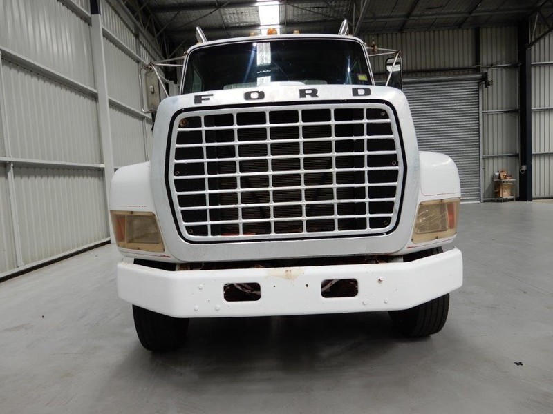 1992 FORD L8000 L8000 Truck