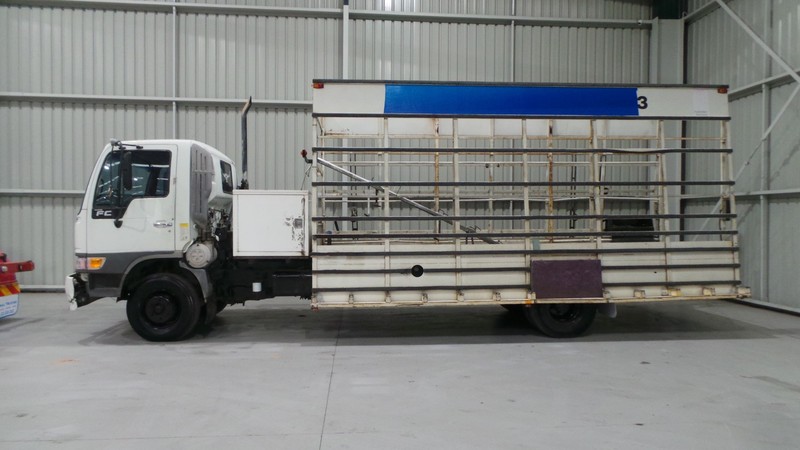 2000 HINO FC Ranger 5 FC Ranger 5 Truck