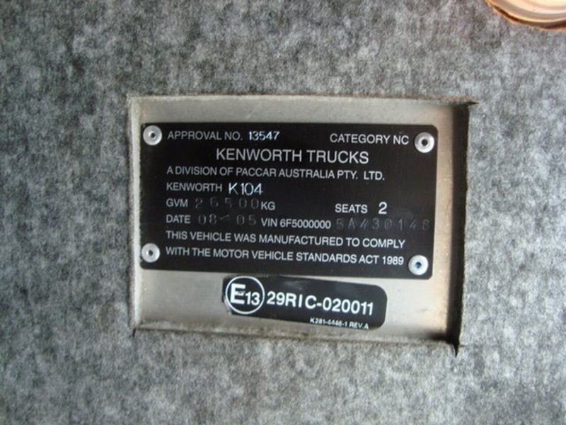 2005 KENWORTH K104 K104 Truck