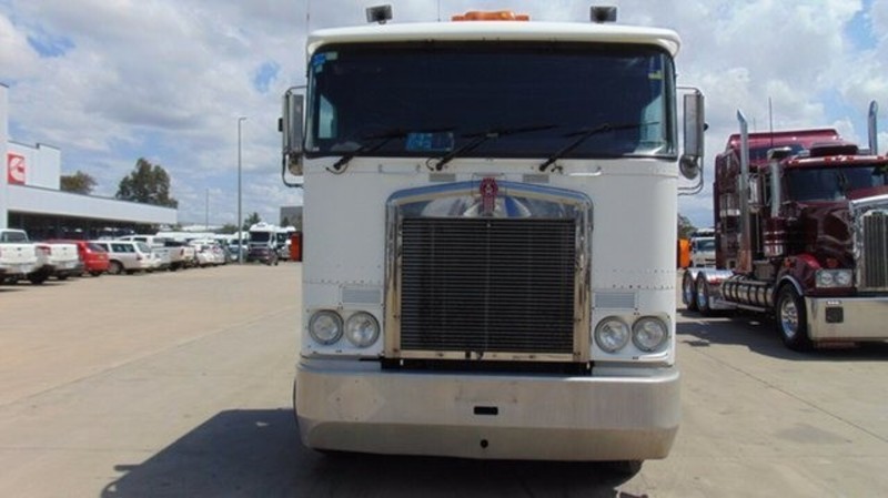 2005 KENWORTH K104 K104 Truck