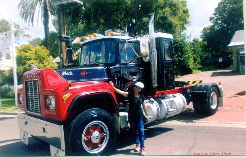 1983 MACK R600 