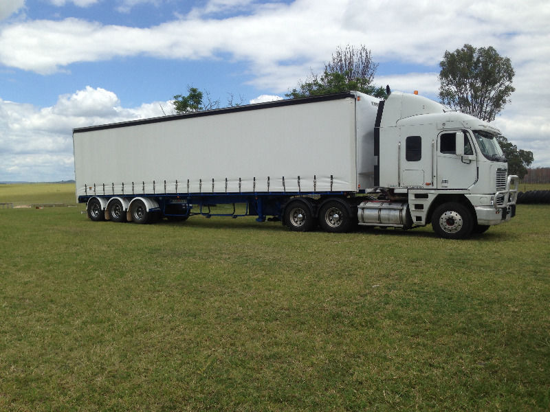 2003 FREIGHTLINER ARGOSY (6x4)