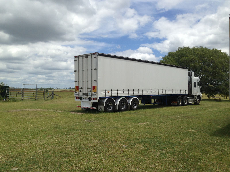 2003 FREIGHTLINER ARGOSY (6x4)
