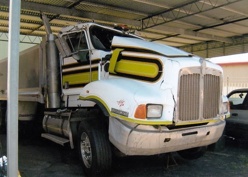 1997 KENWORTH T401 TIPPER