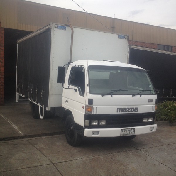 1999 MAZDA T4000 (LWB)