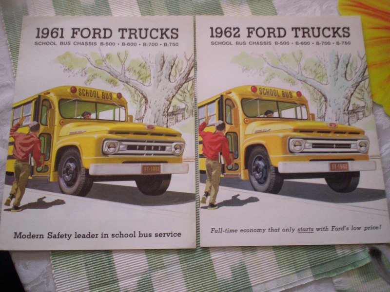 FORD BUS 1961 USA 8 page brochure