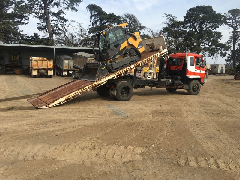 1987 MITSUBISHI FM 515 Tilt Tray