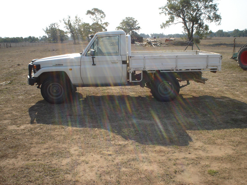 1999 TOYOTA LANDCRUISER
