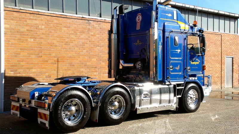2003 KENWORTH K104