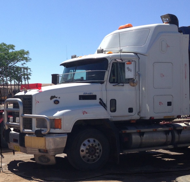1998 MACK CHR