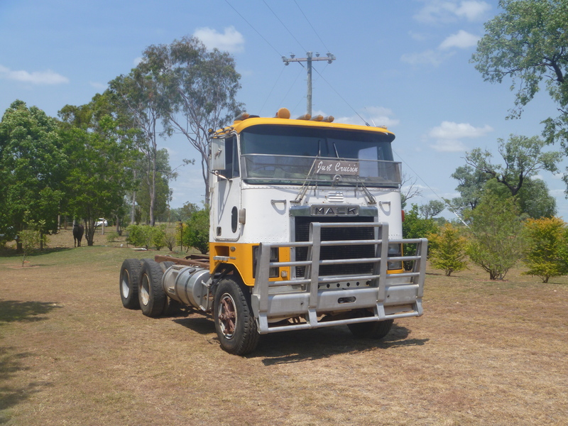 1981 mack cruiseliner