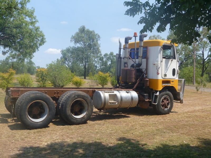 1981 mack cruiseliner