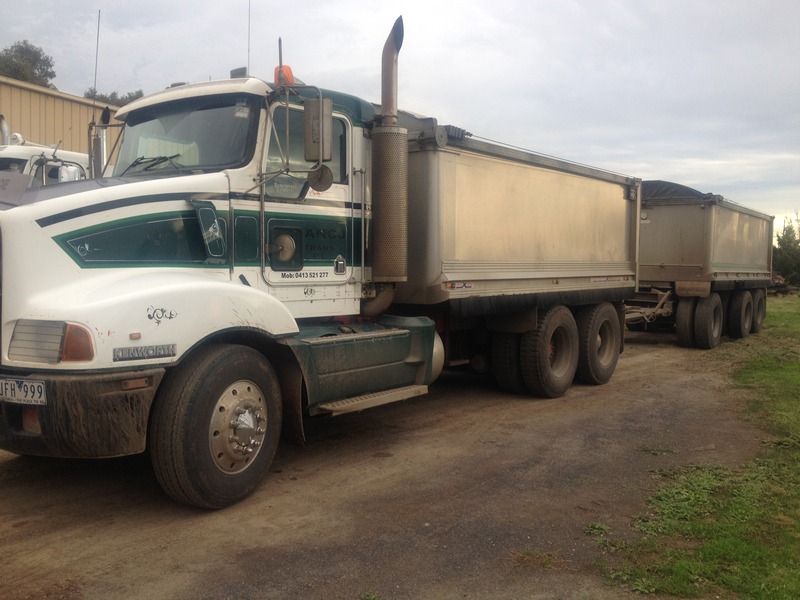 1998 KENWORTH T401 (6x4)