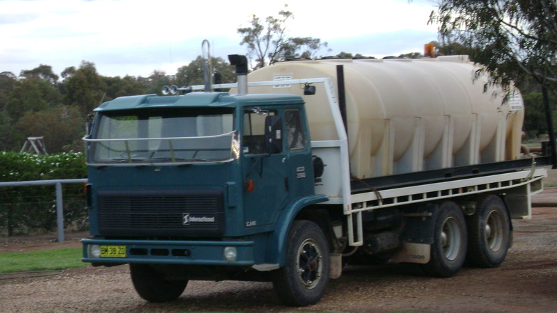 1994 INTERNATIONAL ACCO 2350E240