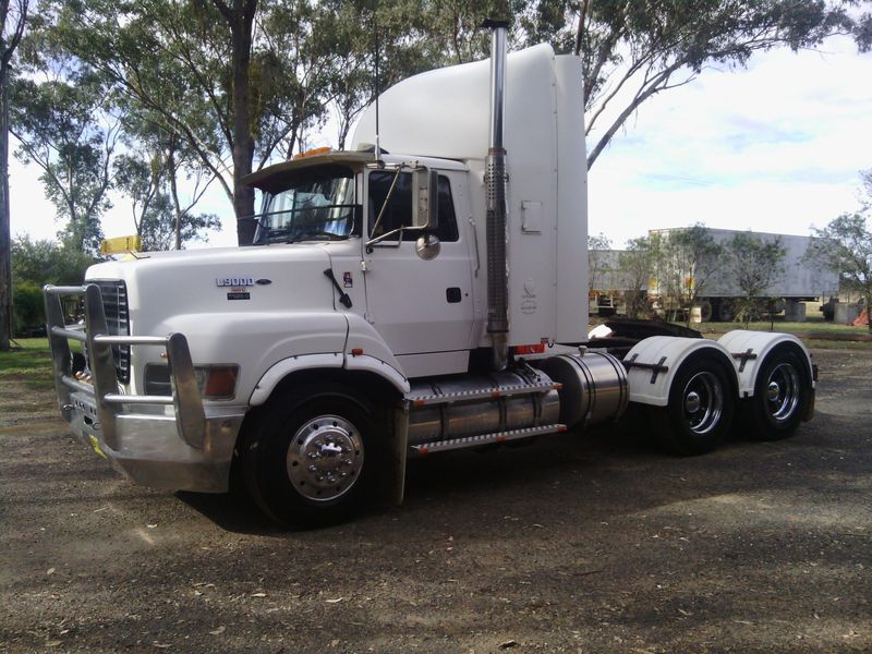 1995 FORD LTS9000