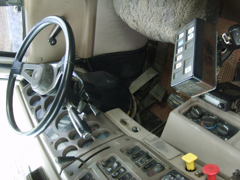 2003 MACK TRIDENT ELECTRIC SHIFT.
