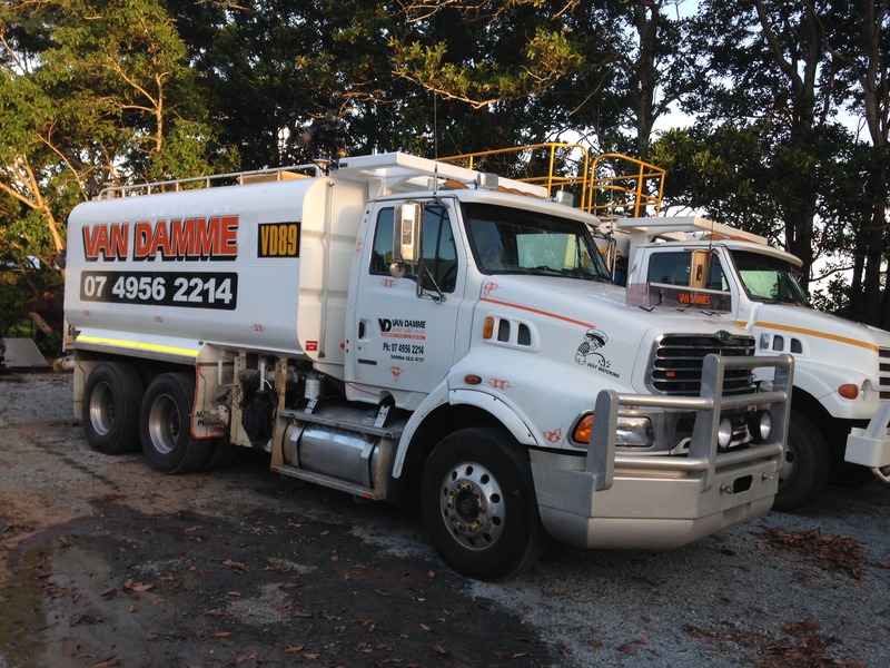Water Truck, 8.3L 10 SP MANUAL DT6 C/CHAS,