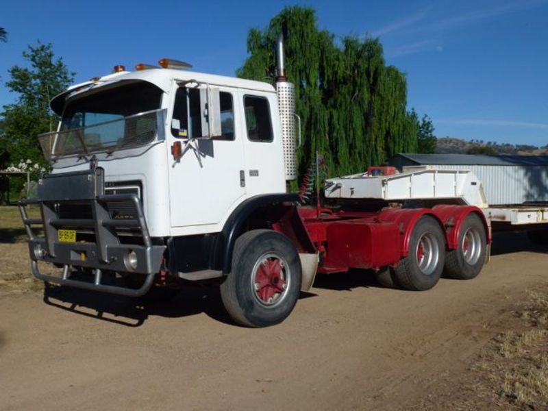 1979 INTERNATIONAL ACCO 3074