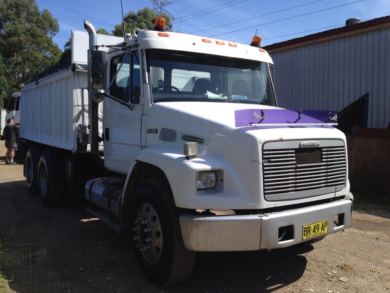 1998 FREIGHTLINER FL 80