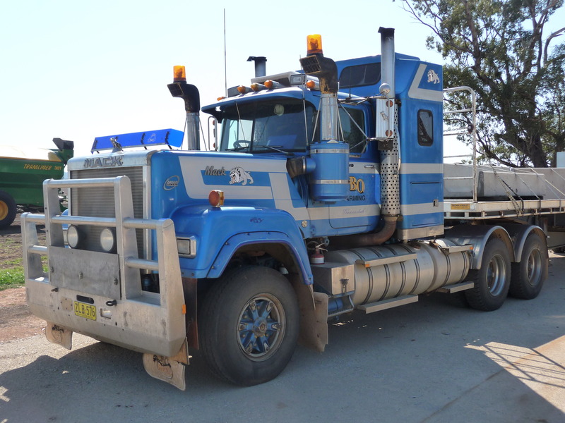1984 MACK SUPERLINER E9