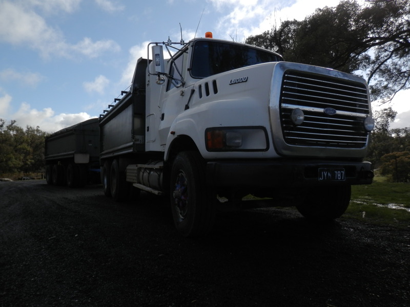 1997 FORD LOUISVILLE LT9513